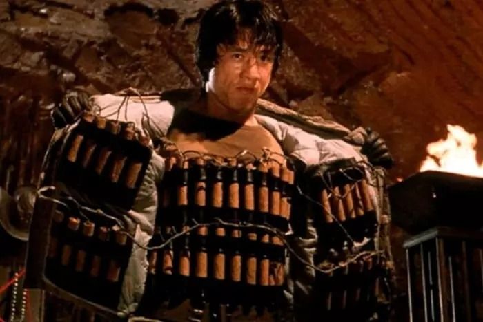 ۱۰ فیلم برتر جکی چان در طول تاریخ؛ شاهکارهایی که هیچ زمان قدیمی نمیشود_آینده 26 74_11zon