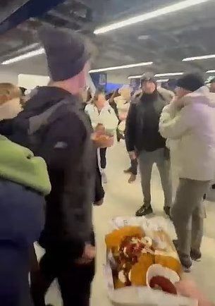 محرومیت مادام‌العمر هوادار اورتون به علت دزدی غذا در ورزشگاه_آینده