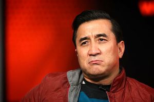 درگیری خداداد عزیزی در محل انجام مصاحبه/ خداداد عزیزی محروم شد/ ویدئو