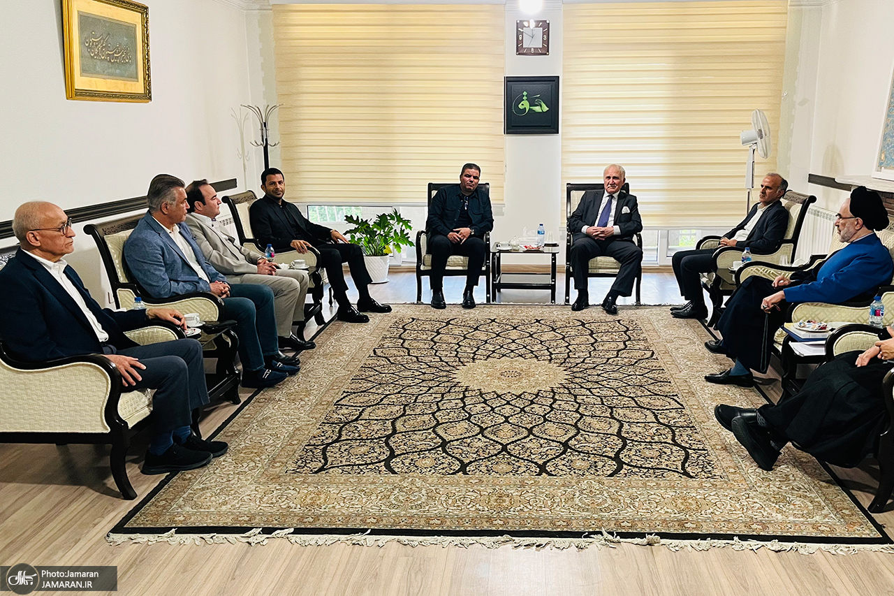 جمعی از پیشکسوتان پرسپولیس و تیم ملی با سیدمحمد خاتمی دیدار کردند/ تصاویر_آینده 15 جمعی+از+پیشکسوتان+پرسپولیس+و+تیم+ملی+با+سید+محمد+خاتمی+دیدار+کردند (1)