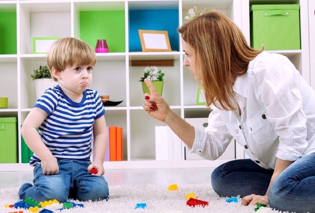 چگونه بدون داد زدن، کودکمان را مدیریت کنیم؟