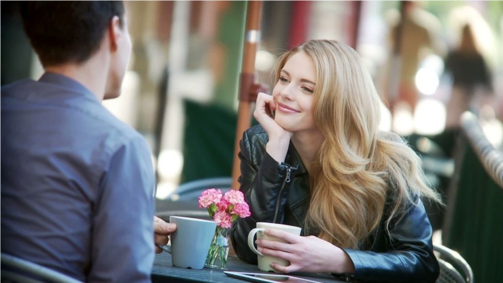 1748445819 453 10 اشتباهی که صمیمیت روابط بلند زمان را تهدید می