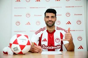 کشف دیرهنگام یک ستاره؛ طارمی باز هم با همان شماره قدیمی