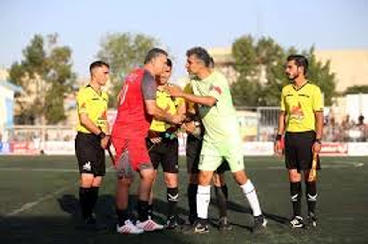 علی دایی و عادل فردوسی‌پور در مسابقه خیرخواهانه فوتبال