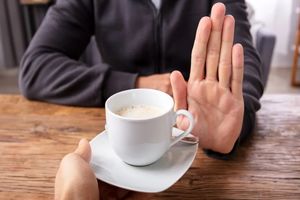 ۵ راه موثر و بدون دردسر برای ترک کافئین