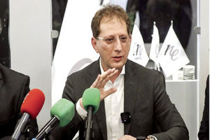 بابک اینجا، بابک آنجا، بابک همه جا؛ بابک زنجانی پلتفرم تلویزیون هم خرید