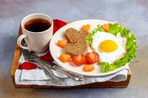 حذف صبحانه چه بر سر سلامت می آورد؟