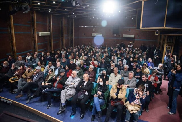 علی نصیریان: ما خون دل خوردیم