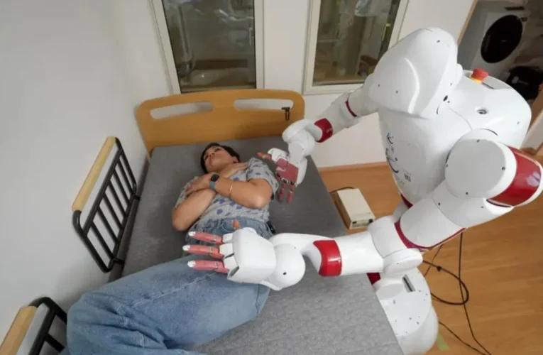 بحران زوال عقل در ژاپن/ ربات‌ها به داد انسان‌های سرگردان می‌رسند/ تدبیرها ژاپنی‌ ها برای پشتیبانی به سالمندان به لطف تکنولوژی_آینده