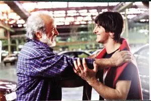 امین حیایی در بغل بازیگر نقل قبل انقلاب گریه کرد/ ویدئو_آینده