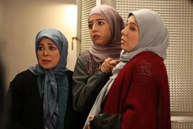 1772377825 بی‌رحم‌ترین عروس دهه ۷۰ سعید آقاخانی را زمین زد آینده