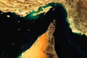 کشتیرانی در تنگه هرمز متوقف شد