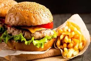 یک وعده پرچرب تا چندساعت بدن را ملتهب نگه می‌دارد؟