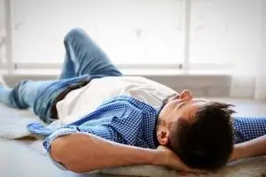 چرا صبح‌ها قدبلندتر و شب‌ها کوتاه‌تر هستیم؟