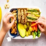 تغذیه سالم در میانسالی، سپری مؤثر در برابر زوال مغز