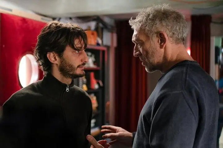 انتشار کردن تصاویر و خلاصه داستان رسمی فیلم اصغر فرهادی_آینده 20 انتشار تصاویر و خلاصه داستان رسمی فیلم اصغرفرهادی