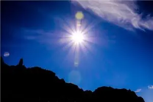 چرا آسمان همه‌جا یک رنگ نیست؟_آینده