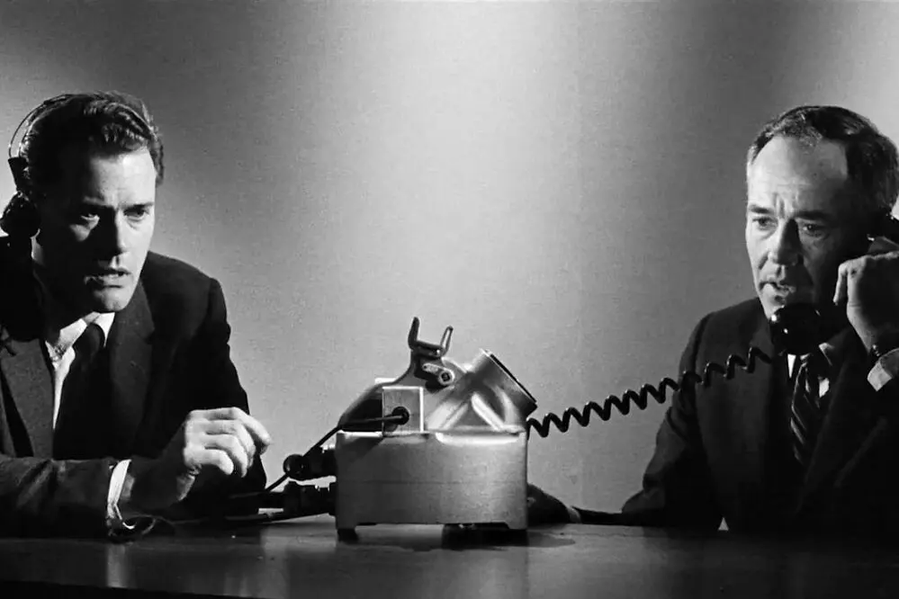 چه فیلمی به بوش آمریکا دیپلماسی یاد داد؟/ معمای کوبا، زبان بیگانگان و توطئه در اسکاتلند؛ تکرار یک الگوی مرگبار