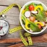 چرا با کم خوردن باز هم چاق می‌شویم؟