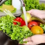 ضدعفونی کردن میوه و سبزیجات حائز اهمیت است