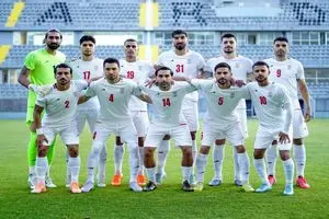 اگر تیم ملی فوتبال را دوست نداریم هم جمع کنیم از ایران برویم؟!/ فوتبال هم به خط قرمز تبدیل شد