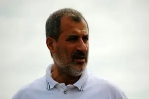 سنگربان پاراگوئه؛ از پاسخ به توهین چیلاوورت تا فروش لباس‌ برای درمان فرزندش