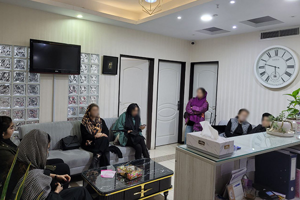 بهترین کلینیک زیبایی در فردیس کرج؛ دکتر مریم خیرآبادی 17 F:Personal1 Karneta0 Projects15- DrKheirabadi6- SEO0- ReportageReportage-DrKheirabadi-01-02.jpg