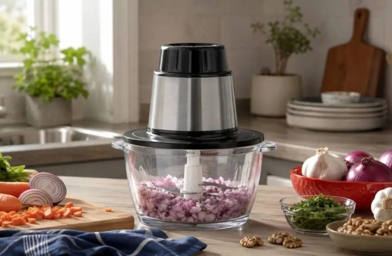 راهنمای خرید خردکن برقی؛ چند وات و چند لیتر برای مصرف خانگی مناسب است؟ 19 خردکن و پیاز خردشده