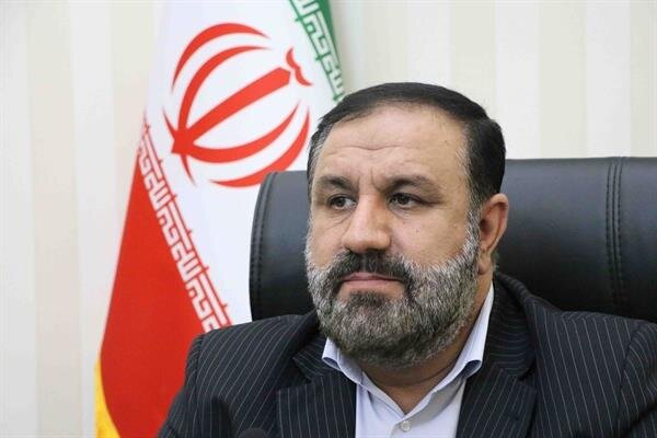 بازدید دادستان تهران از شرکت نفت پارس و راهکارهای حمایت از تولید 1 دادستان تهران نیروگاه ۴ مگاواتی نفت پارس را افتتاح کرد