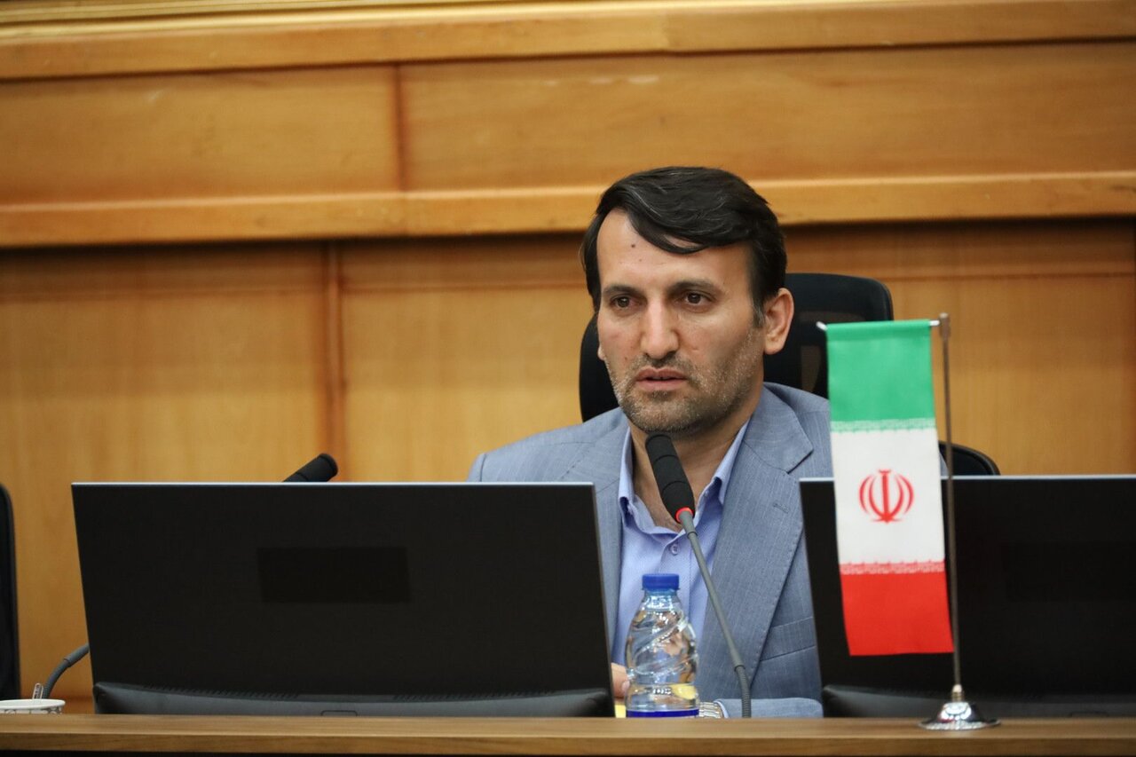 : کاهش ۱۰۰ هزار نفره دانش‌آموزان پایه اول؛ آموزش‌وپرورش: کلاس بدون معلم نداریم, : به گزارش آینده، علی فرهادی معاون برنام