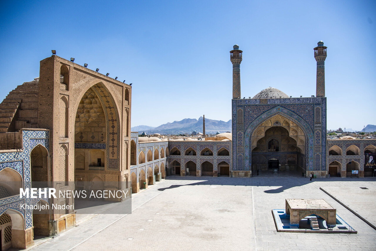 بازخوانی کاوشهای ۶۰ ساله ایتالیاییها در مسجد جامع اصفهان پس از آسیب رطوبتی