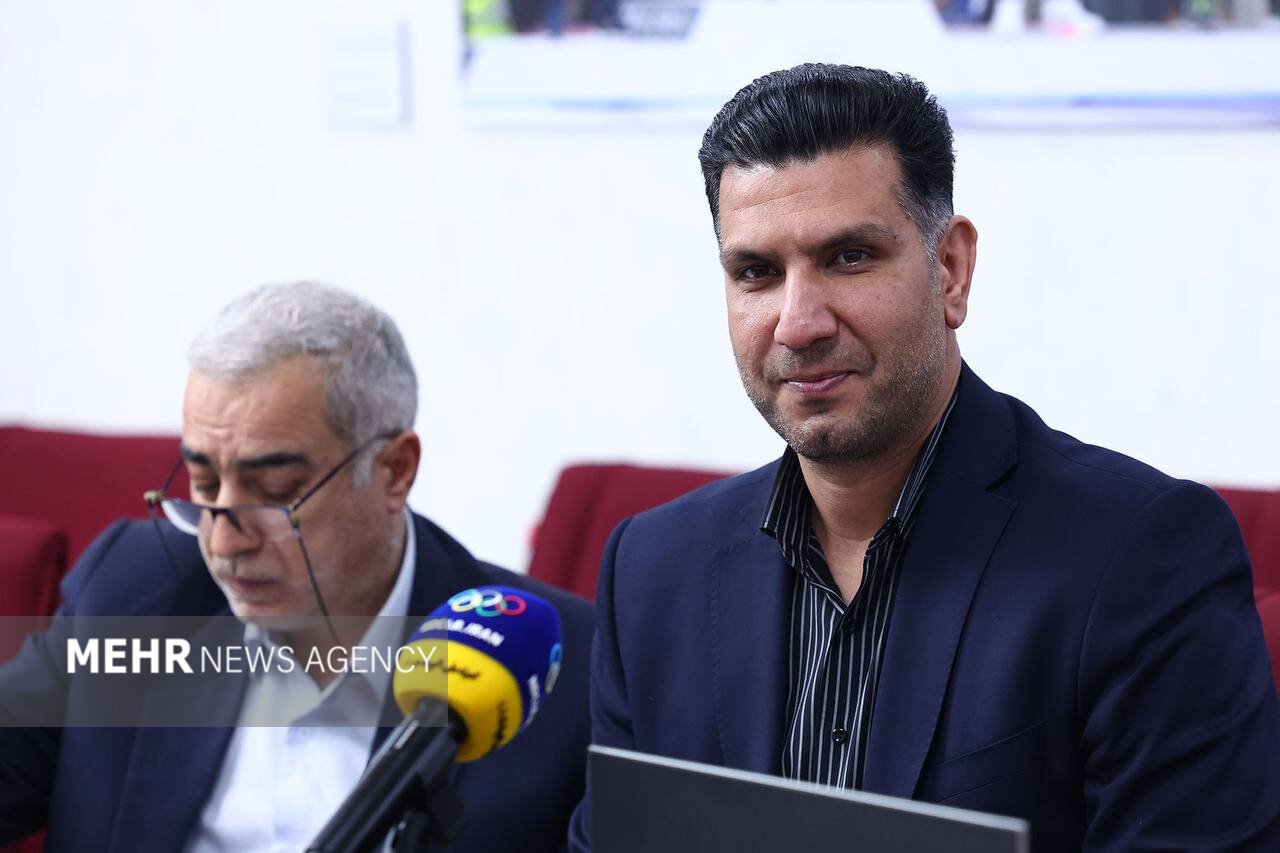 پاکدل: تیم ملی هندبال با کادر جوان به ناگویا میرود؛ پرسپولیس در لحظه آخر انصراف داد 1 تیم ملی هندبال با کادر جوان به ناگویا اعزام شد