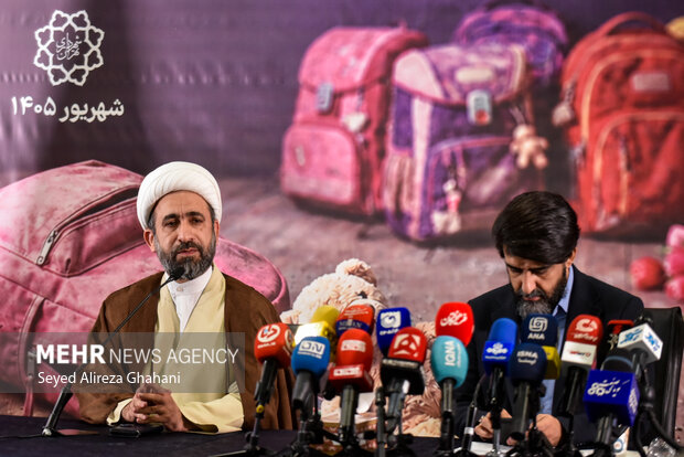 نشست مطبوعاتی طرح تهران آغاز دوباره در شهرداری