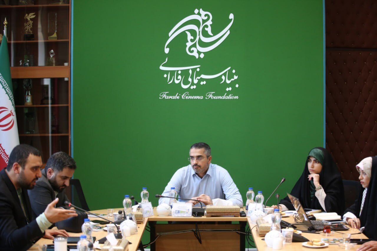 نشست تخصصی ردهبندی سنی: چالشها و ضرورتهای سیاستگذاری در سینمای کودک 1 نشست تخصصی چالشهای ردهبندی سنی سینمای کودک