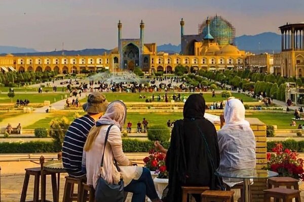 چالشهای گردشگری اصفهان؛ ظرفیت زیاد اما سفر کاهش یافته