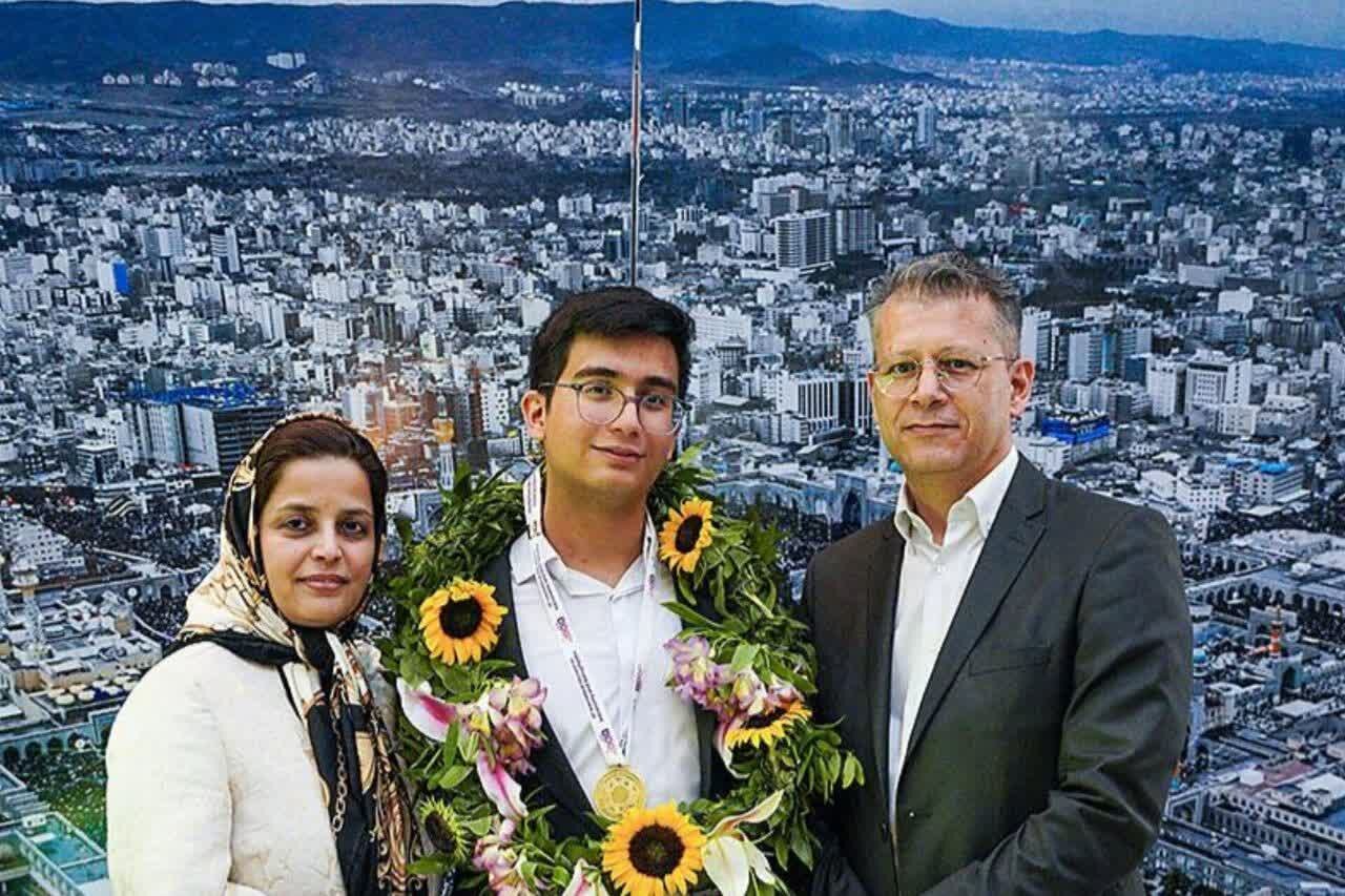 پدر طلایی المپیاد نجوم عشق و علاقه